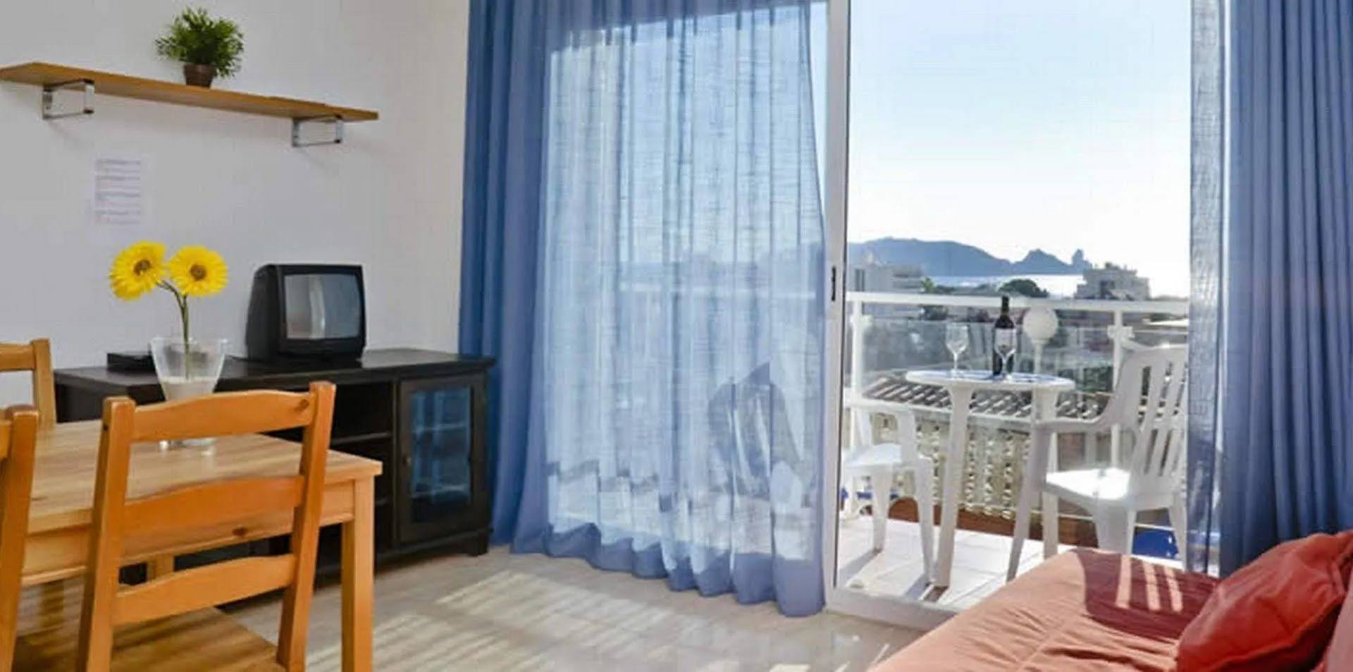 Bon Sol Apartamentos レスタルティット
